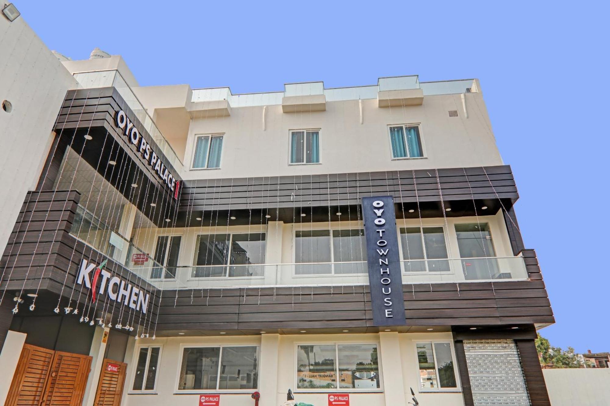 Townhouse P.S.Palace Near Amausi Metro Station 러크나우 외부 사진