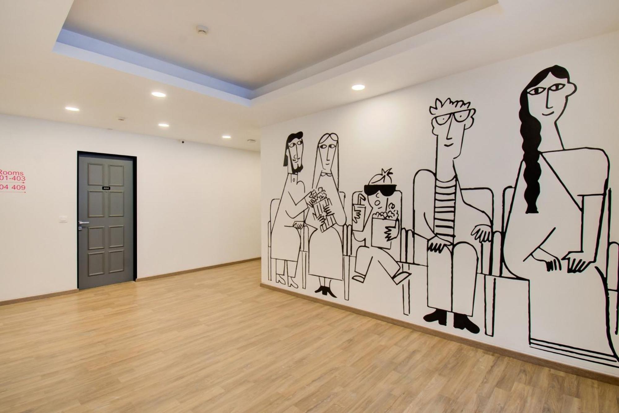 Townhouse P.S.Palace Near Amausi Metro Station 러크나우 외부 사진